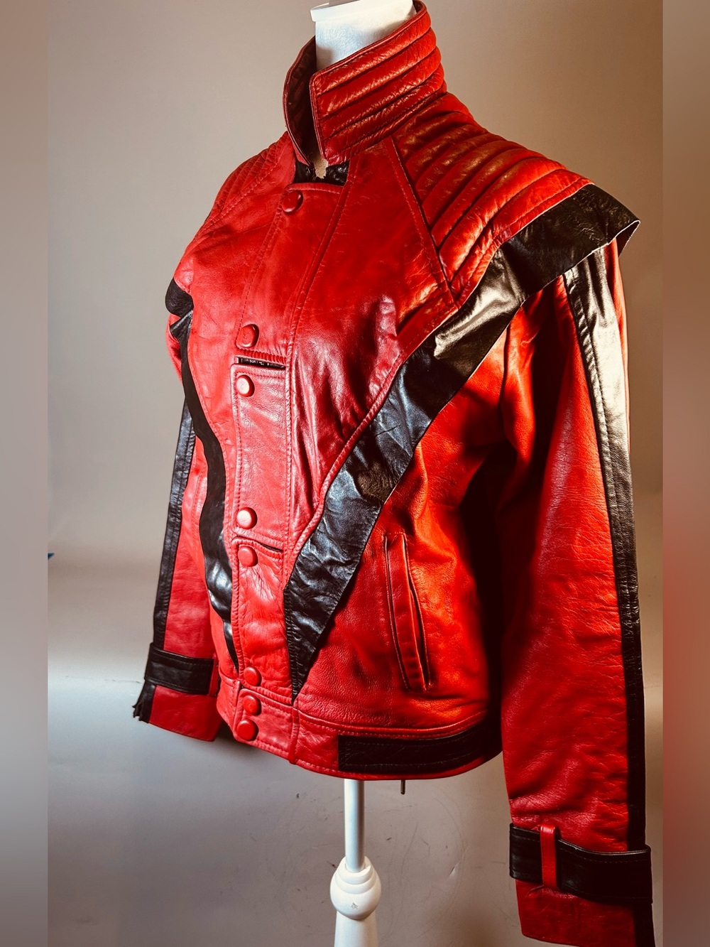 10+ Rare Lambskin CelebsWear Michael Jackson Thriller Jacket 2011-2012 XS - Picture 5 of 17